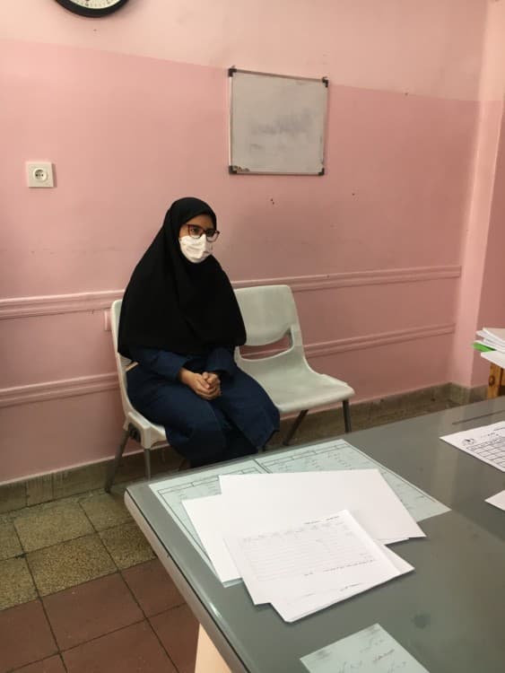 نشست مشاوره فردی دانش آموزان پایه دهم و یازدهم با مشاور دبیرستان بهشت